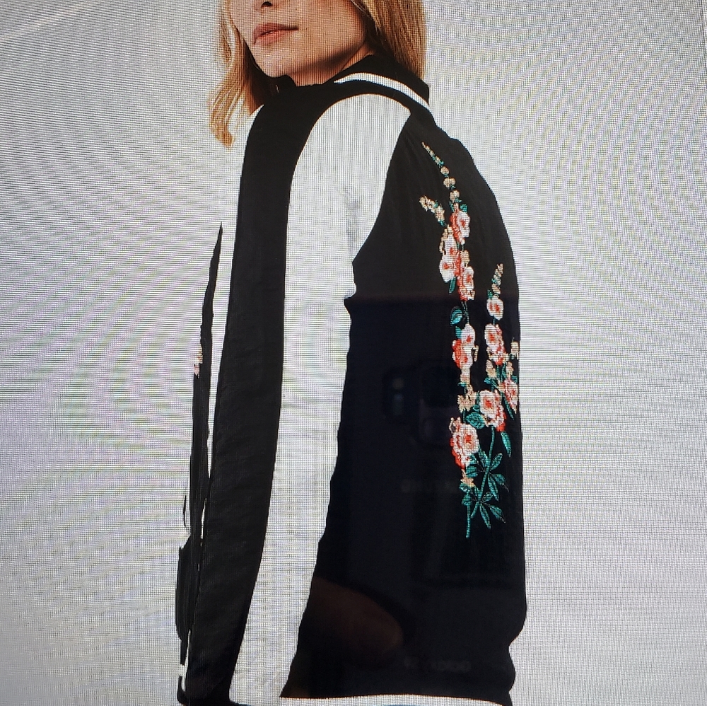 (SOLD) Embroidered Bomber Jacket (last one) - Picture 2 of 4